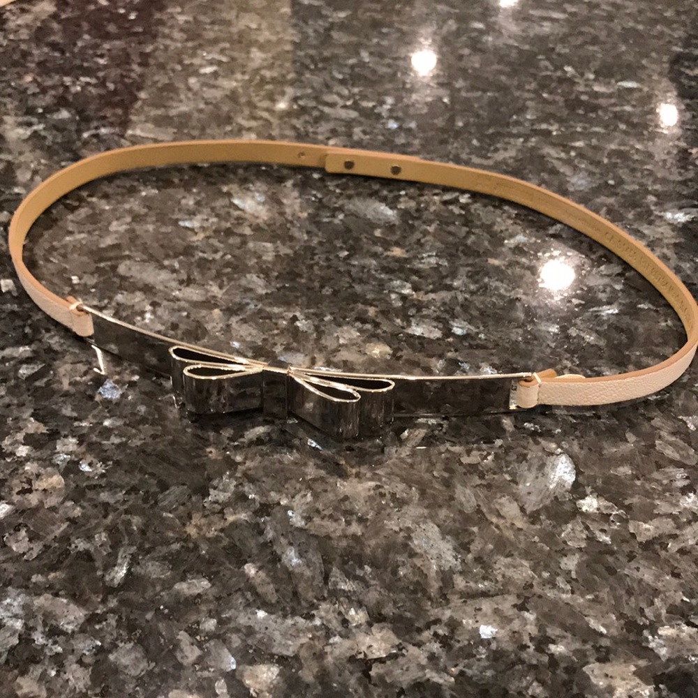 Bcbg silver finish bow belt